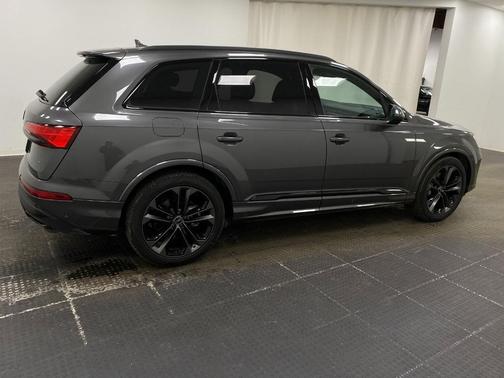 2026 Audi Q7 55 Premium Plus