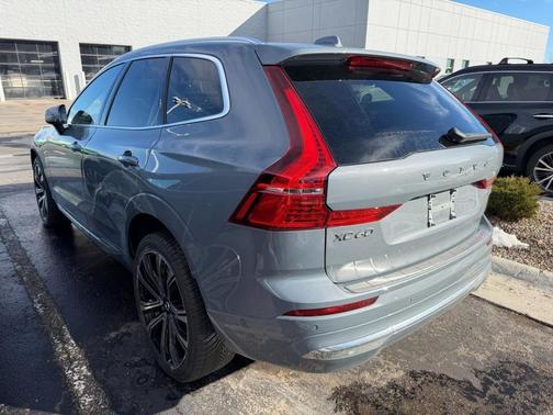 2023 Volvo XC60 B6 Ultimate Bright Theme