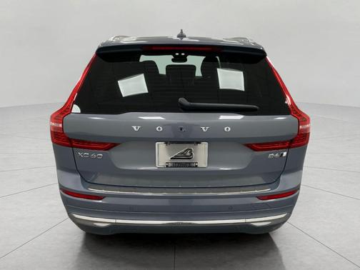 2023 Volvo XC60 B6 Ultimate Bright Theme