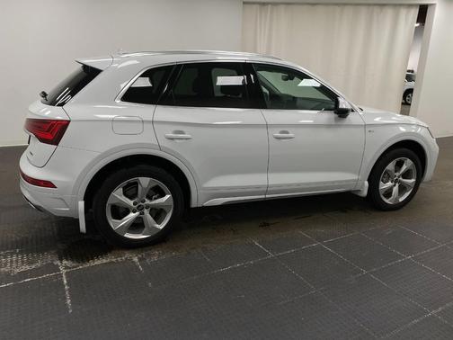 2023 Audi Q5 45 S line Premium Plus