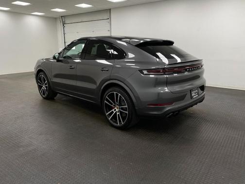 2025 Porsche Cayenne S