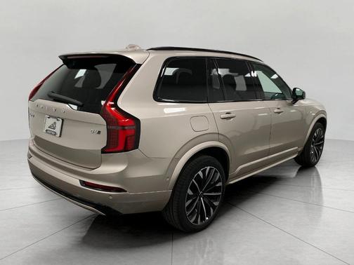 2026 Volvo XC90 Ultra Dark Theme