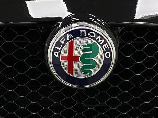 2017 Alfa Romeo 4C Base