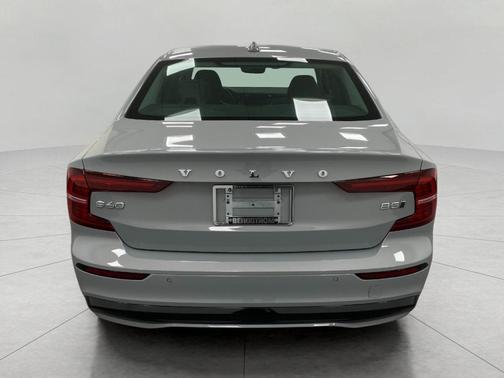 2025 Volvo S60 B5 Plus