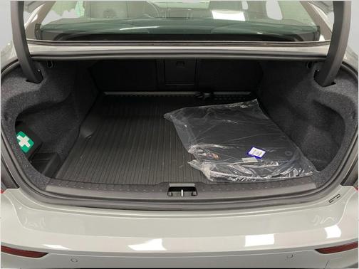 2025 Volvo S60 B5 Plus