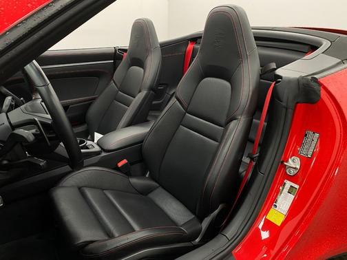 2020 Porsche 911 Carrera S