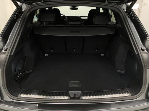 DAYTONA GRAY PEARL EFFECT 2026 Audi SQ5 3.0T Premium Plus