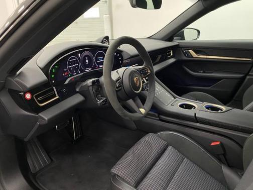 2025 Porsche Taycan 4S