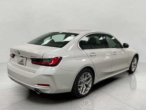 2026 BMW 330 xDrive NA