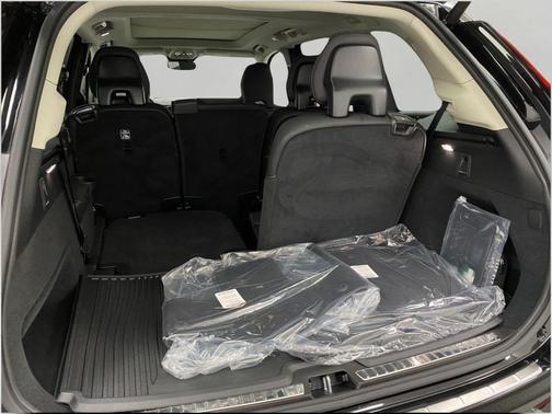 2026 Volvo XC90 B6 Ultra Dark Theme 7-Seater