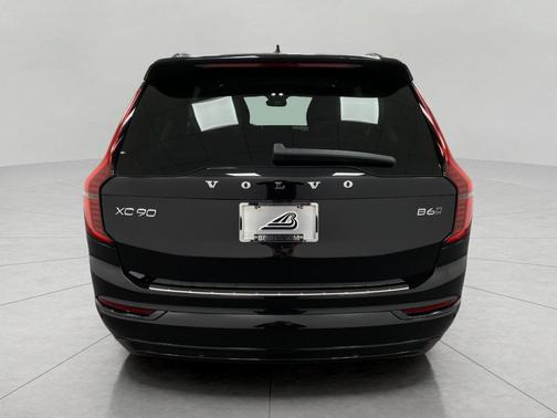 2026 Volvo XC90 B6 Ultra Dark Theme 7-Seater