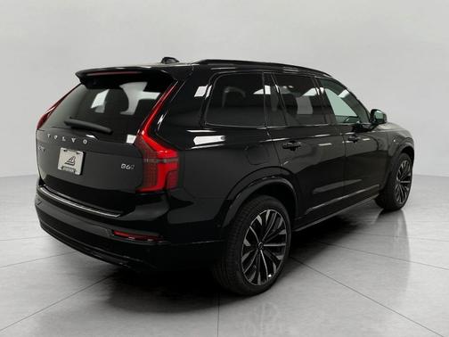 2026 Volvo XC90 B6 Ultra Dark Theme 7-Seater