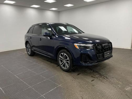 2025 Audi Q7 45 Premium