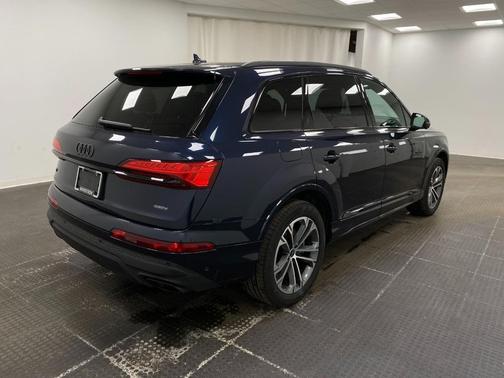 2025 Audi Q7 45 Premium