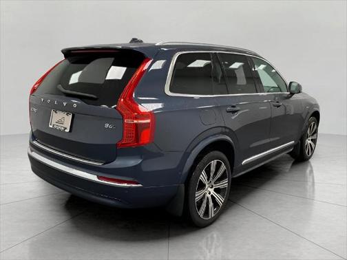 2025 Volvo XC90 B6 Plus 7-Seater