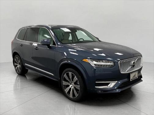 2025 Volvo XC90 B6 Plus 7-Seater