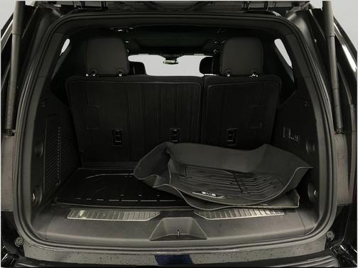 Onyx Black 2024 GMC Yukon 4WD AT4