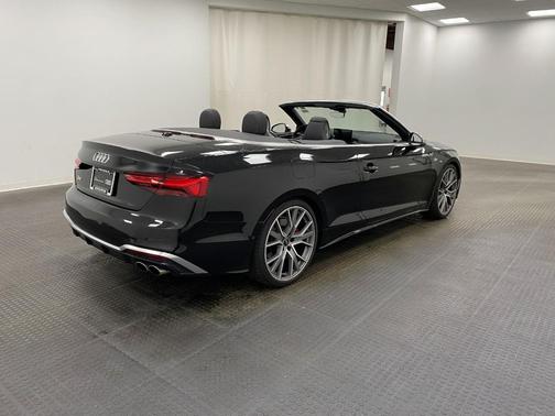 Mythos Black Metallic/Black Roof 2021 Audi S5 3.0T Prestige