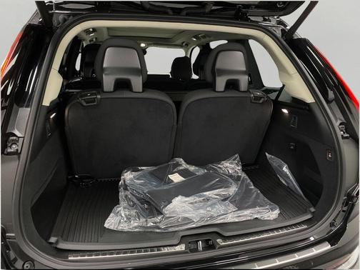 2026 Volvo XC90 Plus, B6 AWD Gas (mild hybrid), Gasoline, Bright, 7 Seats