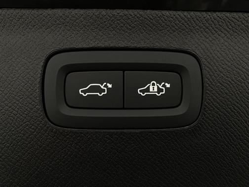 2026 Volvo XC90 Plus, B6 AWD Gas (mild hybrid), Gasoline, Bright, 7 Seats