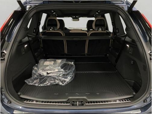 2026 Volvo XC90 B6 Ultra Dark Theme 7-Seater