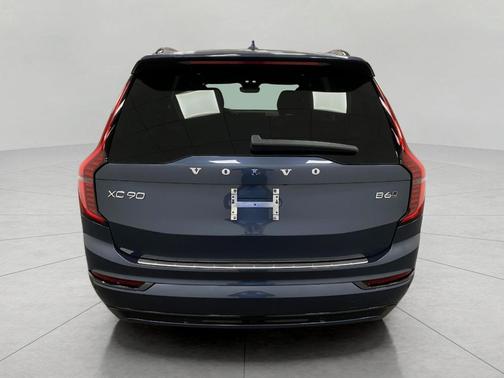 2026 Volvo XC90 B6 Ultra Dark Theme 7-Seater