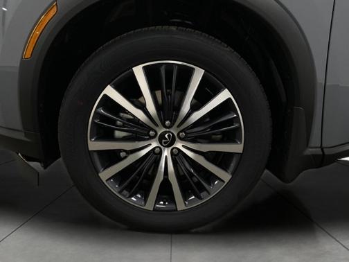 2025 INFINITI QX60 SENSORY