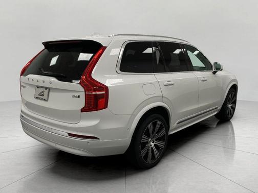 2023 Volvo XC90 B6 Ultimate 7-Seater