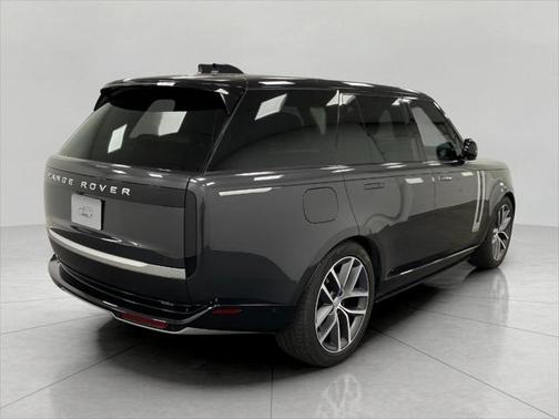 2024 Land Rover Range Rover P550e Autobiography
