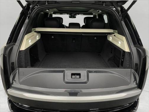 2024 Land Rover Range Rover P550e Autobiography