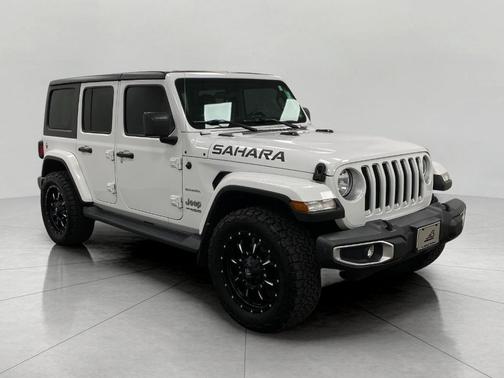 Bright White Clearcoat 2021 Jeep Wrangler Unlimited Sahara
