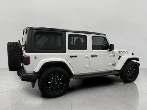 Bright White Clearcoat 2021 Jeep Wrangler Unlimited Sahara