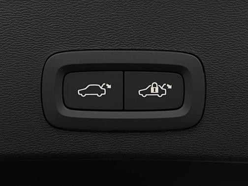 2026 Volvo XC40 B5 Ultra