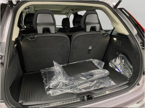 2026 Volvo XC90 Plus, B5 AWD Gas (mild hybrid), Gasoline, Bright, 6 Seats