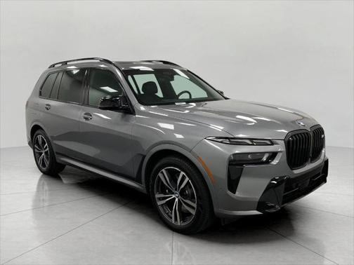 2024 BMW X7 M60i