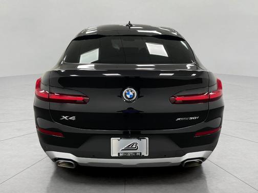 2023 BMW X4 xDrive30i