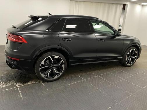 2023 Audi RS Q8 4.0T