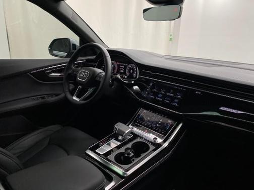2024 Audi Q8 55 Prestige