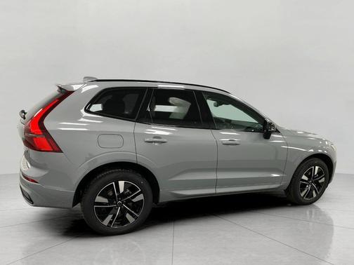 2026 Volvo XC60 B5 Core