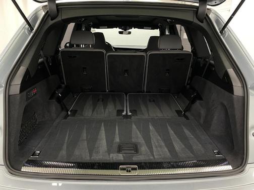 Satellite Silver Metallic 2023 Audi SQ7 4.0T Prestige
