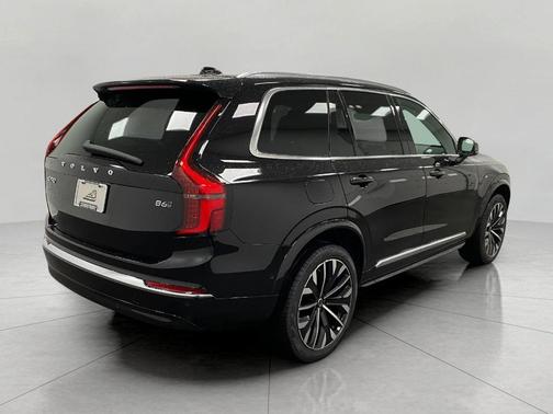 2026 Volvo XC90 B6 Ultra 7-Seater