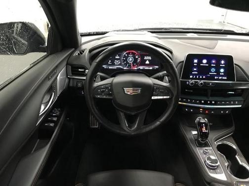 Photo 4 of 30 of 2021 Cadillac CT4 V-Series