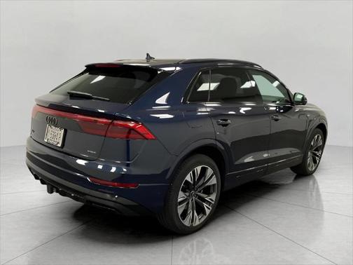 2025 Audi Q8 55 Premium Plus