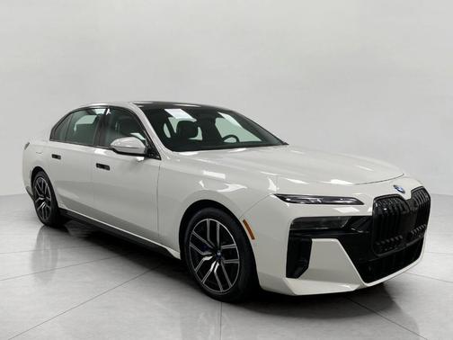 2025 BMW 760 xDrive