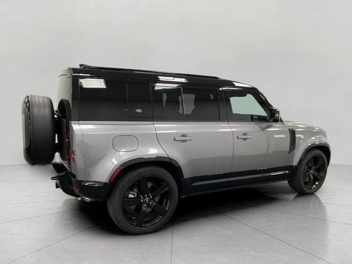 2024 Land Rover Defender 110 P400 X-Dynamic SE