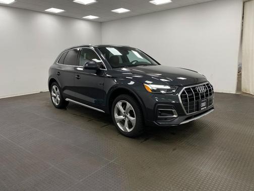 Manhattan Gray Metallic 2021 Audi Q5 45 Premium Plus