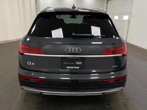 Manhattan Gray Metallic 2021 Audi Q5 45 Premium Plus