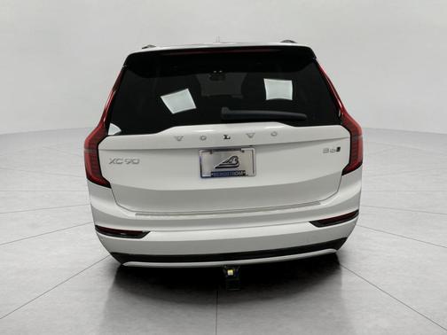 2026 Volvo XC90 B6 Ultra Dark Theme 7-Seater