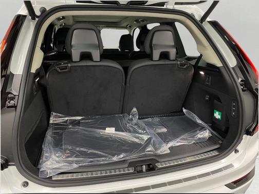 2026 Volvo XC90 B6 Ultra Dark Theme 7-Seater