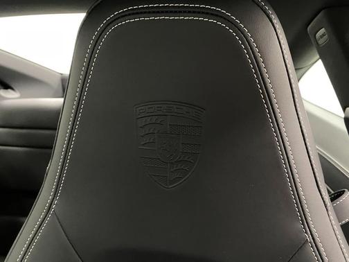 2025 Porsche 911 Carrera